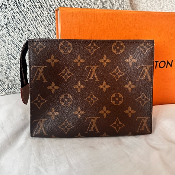 Louis Vuitton Toiletry Pouch 19 Mono w/ Samorga Insert - Picture 2 of 10